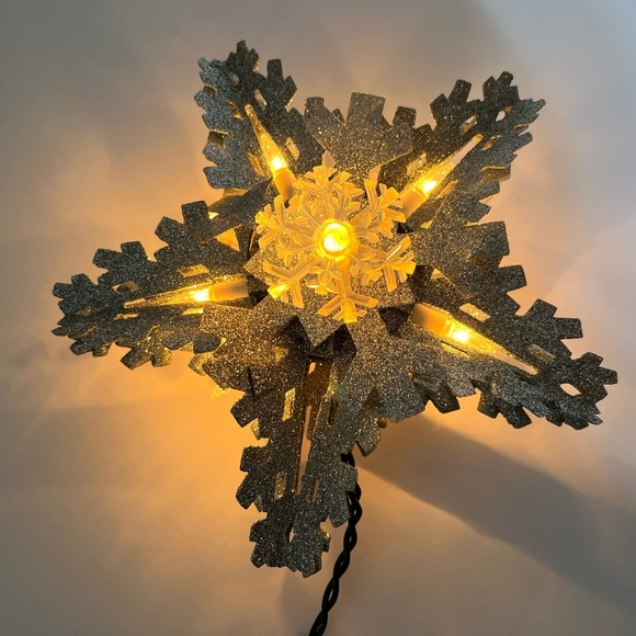 Snowflake Christmas Tree Topper Silver Glitter White Lighted 8" Diameter - Picture 1 of 5